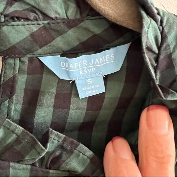 Women's DRAPER JAMES RSVP Ruffle Neck Top - Picture 4 of 14